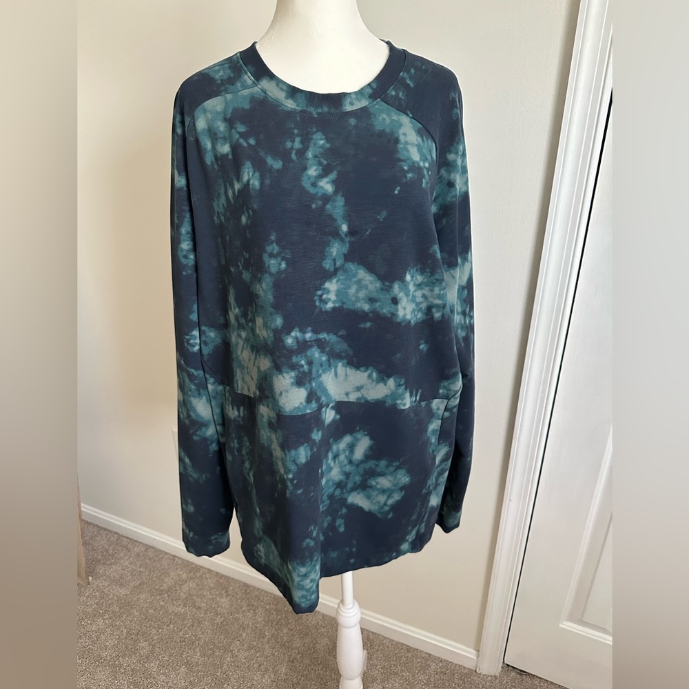 Tie Dye Pattern Sweatshirt with Front Pocket
